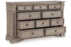 Mor Furniture Dressers & Chests|Blairhurst Dresser In Light Grayish Brown