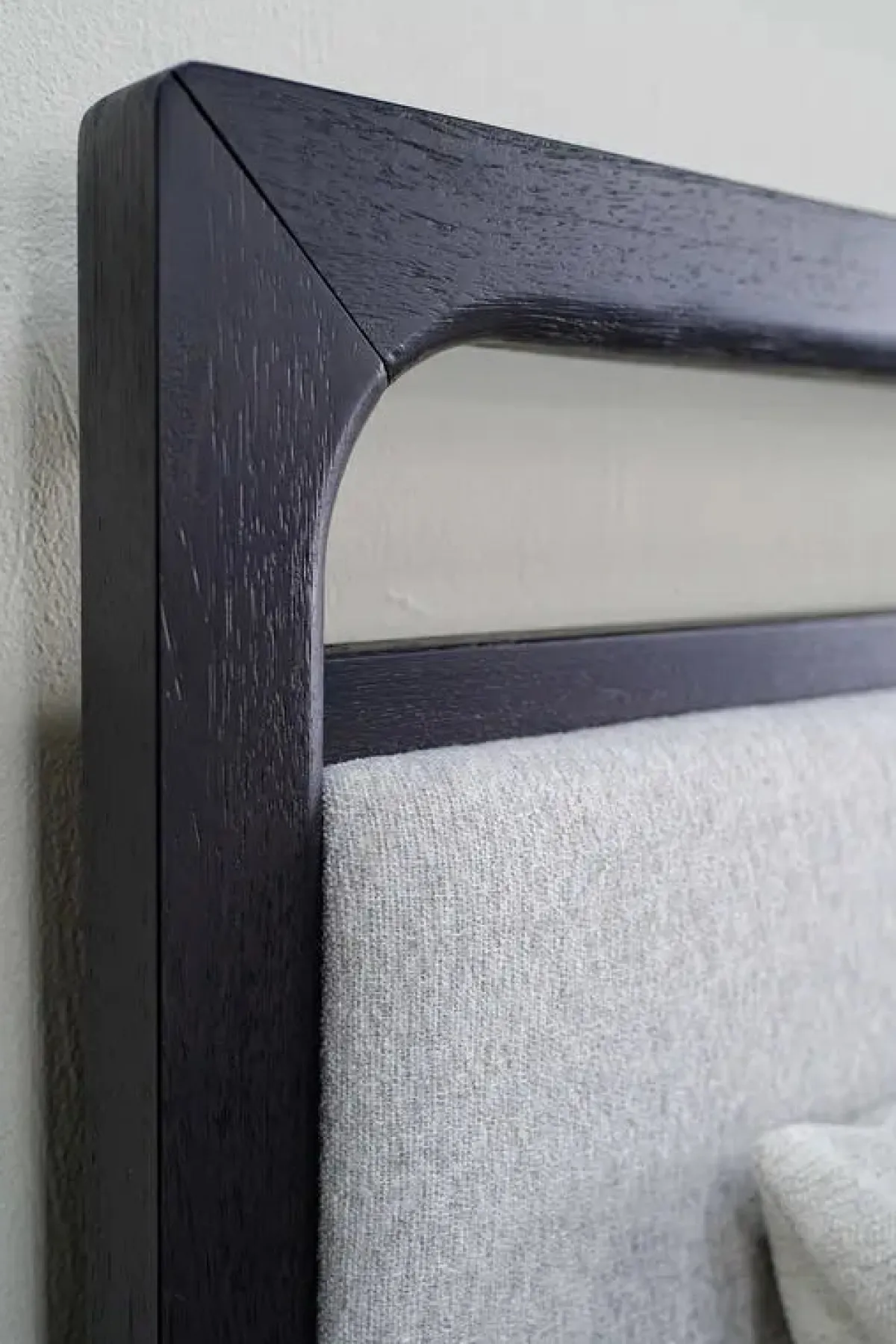 Mor Furniture Bedroom Sets|Easton Upholstered Bed, Dresser, Mirror & Nightstand In , Ca King Natural