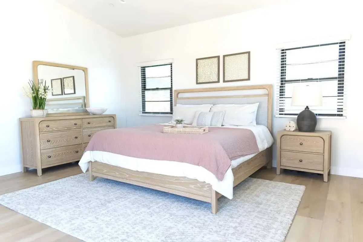 Mor Furniture Bedroom Sets|Easton Upholstered Bed, Dresser, Mirror & Nightstand In , Ca King Natural