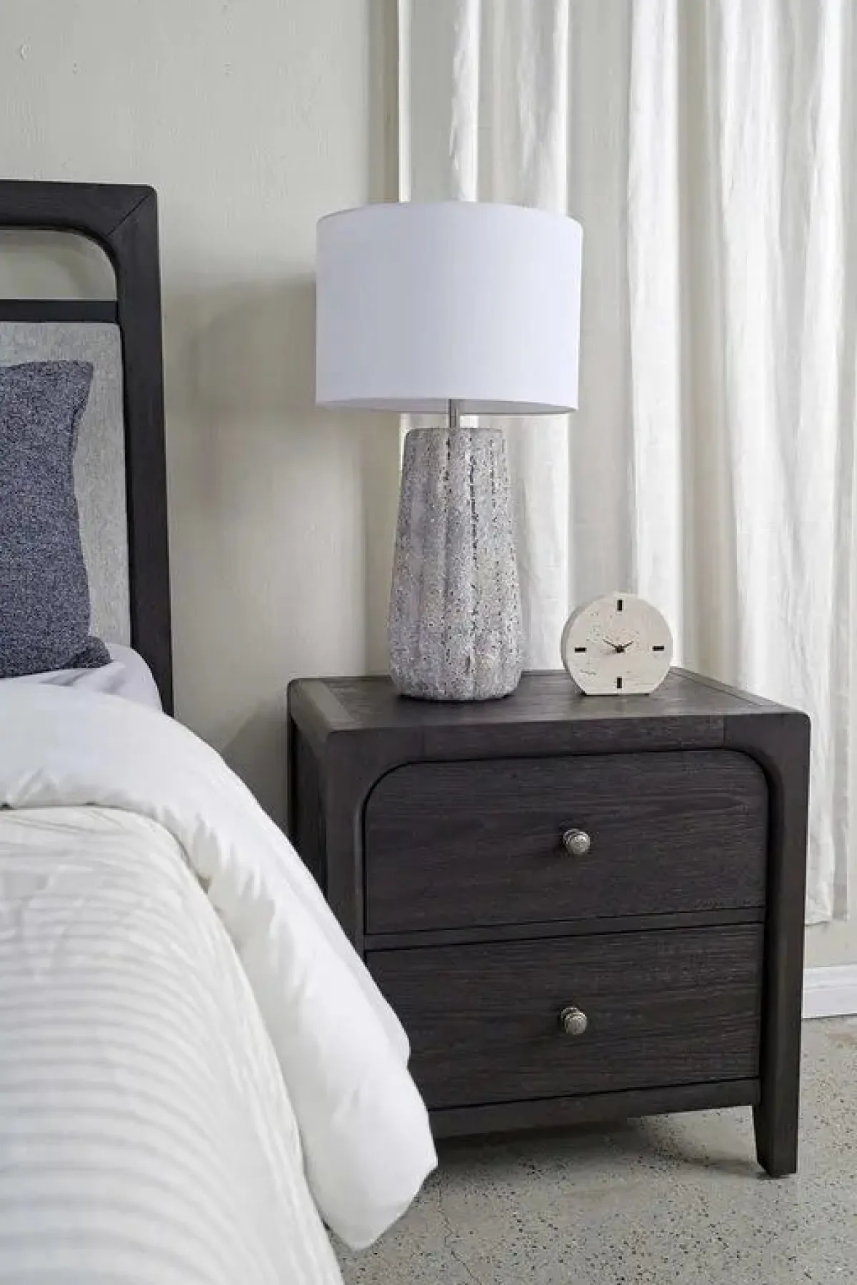 Mor Furniture Bedroom Sets|Easton Upholstered Bed, Dresser, Mirror & Nightstand In , Ca King Natural