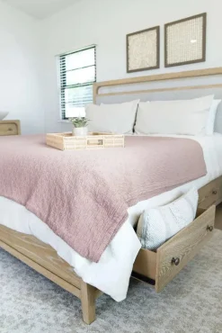Mor Furniture Storage Beds|Beds|Easton Upholstered Storage Bed In , Ca King Natural